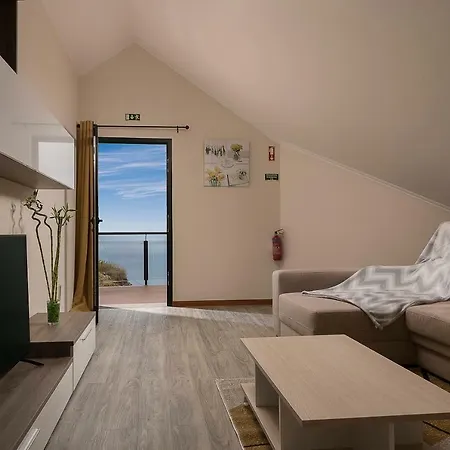 Sea View Loft Madeira * ריביירה בראבה